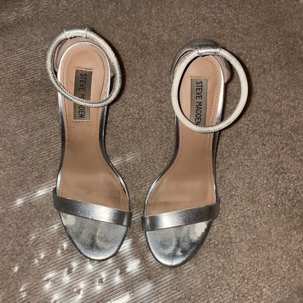 Steve Madden silver strappy sandals